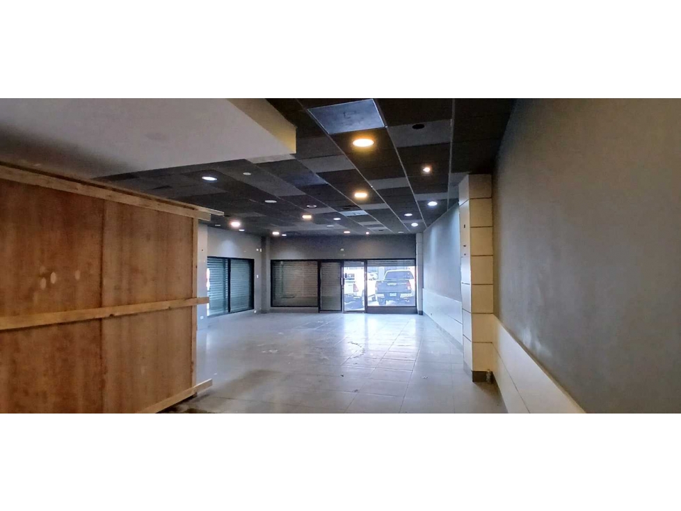 SE ALQUILA LOCAL COMERCIAL, 287M2 EN LA EXPOSICION ANTIGUO MCDONALD'S - 2