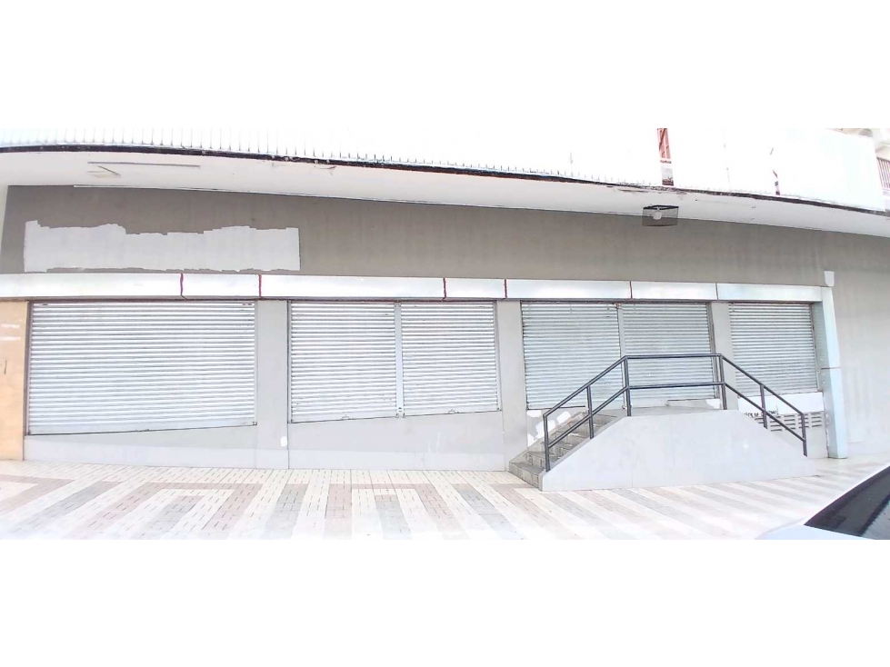 SE ALQUILA LOCAL COMERCIAL, 287M2 EN LA EXPOSICION ANTIGUO MCDONALD'S - 4
