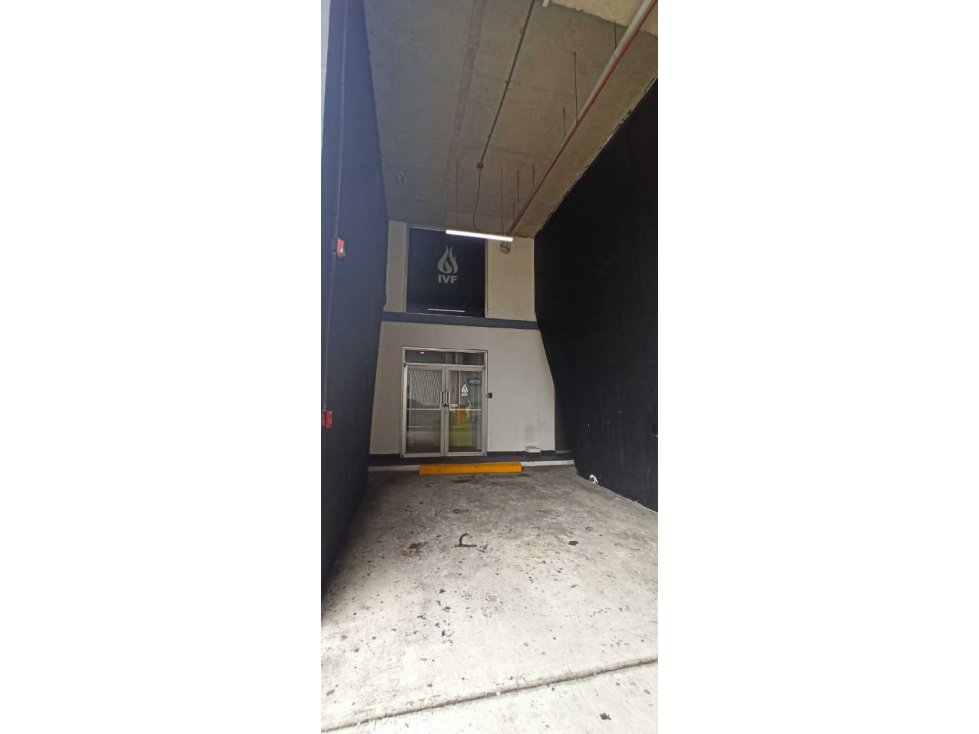 Se alquila local comercial en CentenialMall - 2