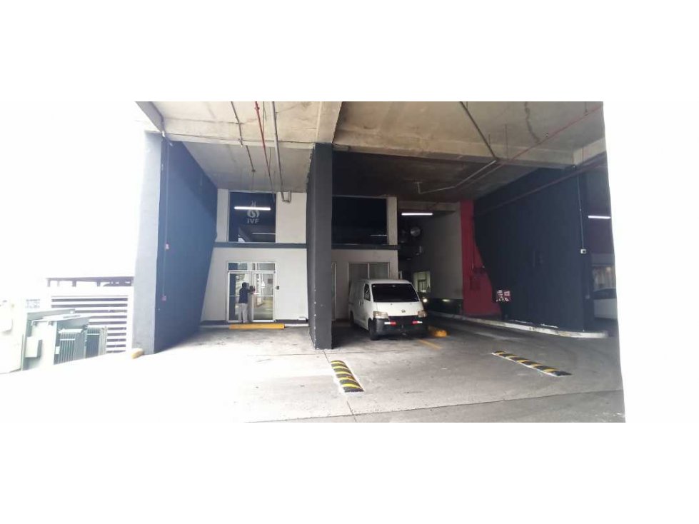 Se alquila local comercial en CentenialMall - 1