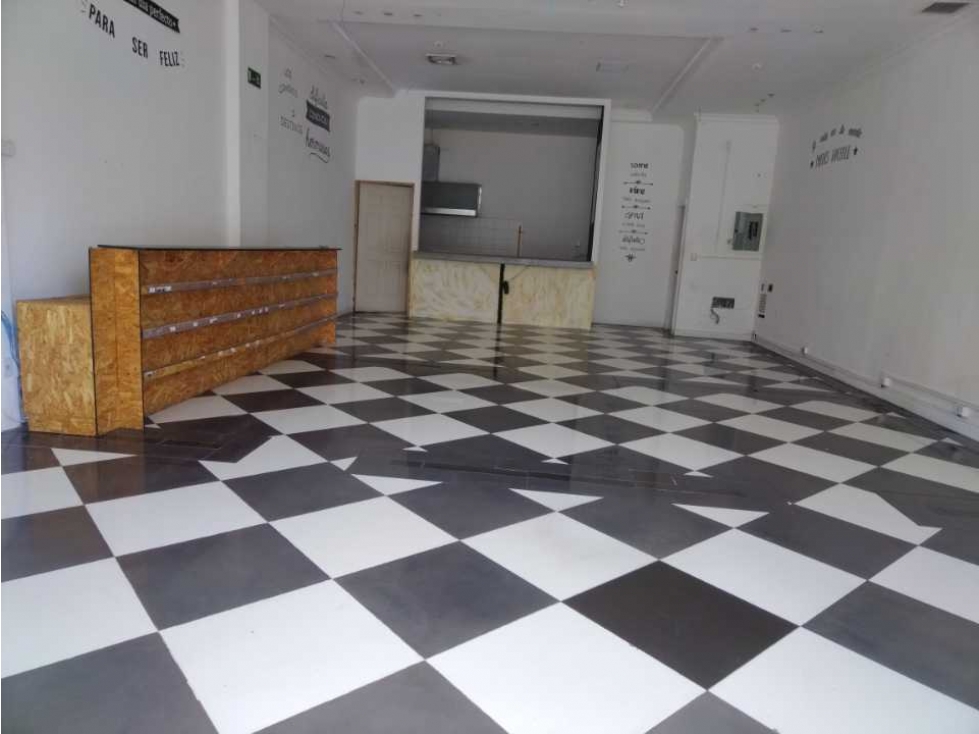 Se Alquila Local Comercial en San Francisco punto estratégico