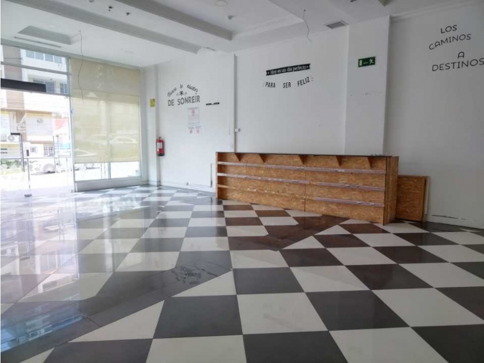 Se Alquila Local Comercial en San Francisco punto estratégico — foto 3