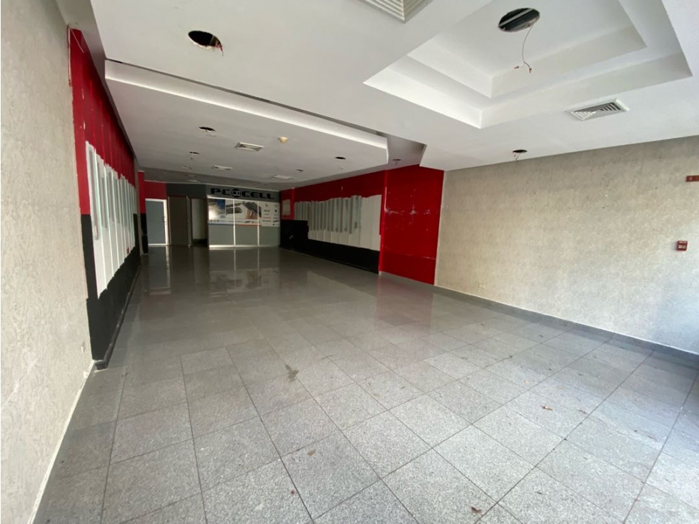 Se alquila local comercial en Obarrio
