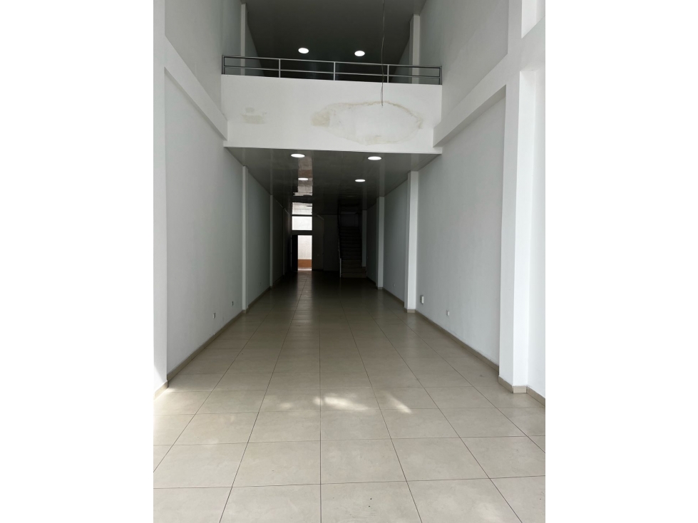Se alquila local comercial en la rosevelt — foto 3