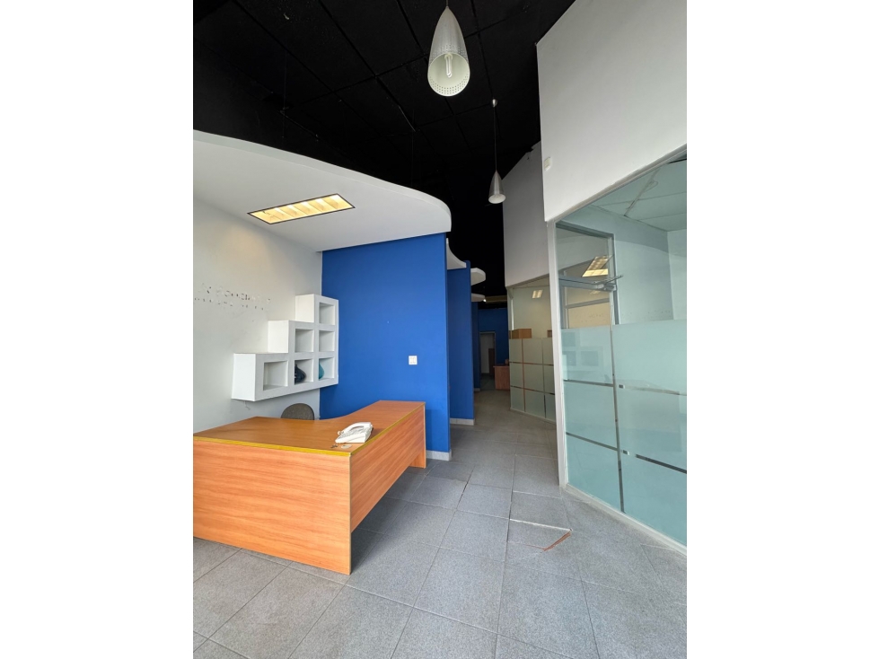 Se alquila local comercial San Francisco