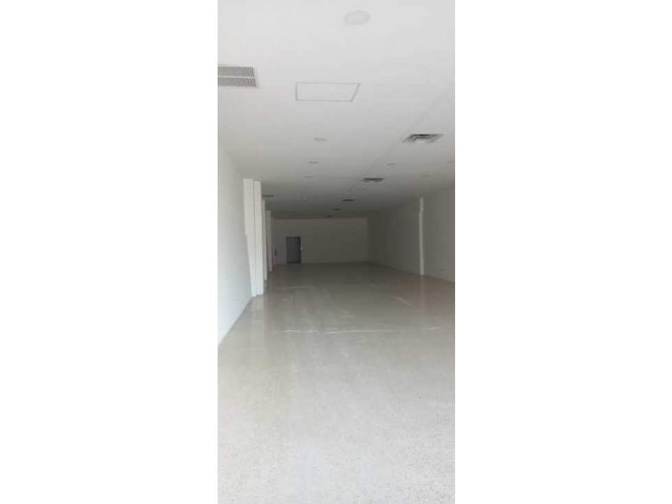 Se alquila local de 257 mts en Calle 50 $7,720 — foto 2