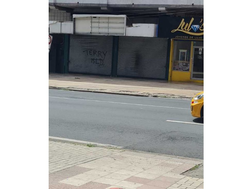 Se alquila local en avenida central de 85 mts $1000