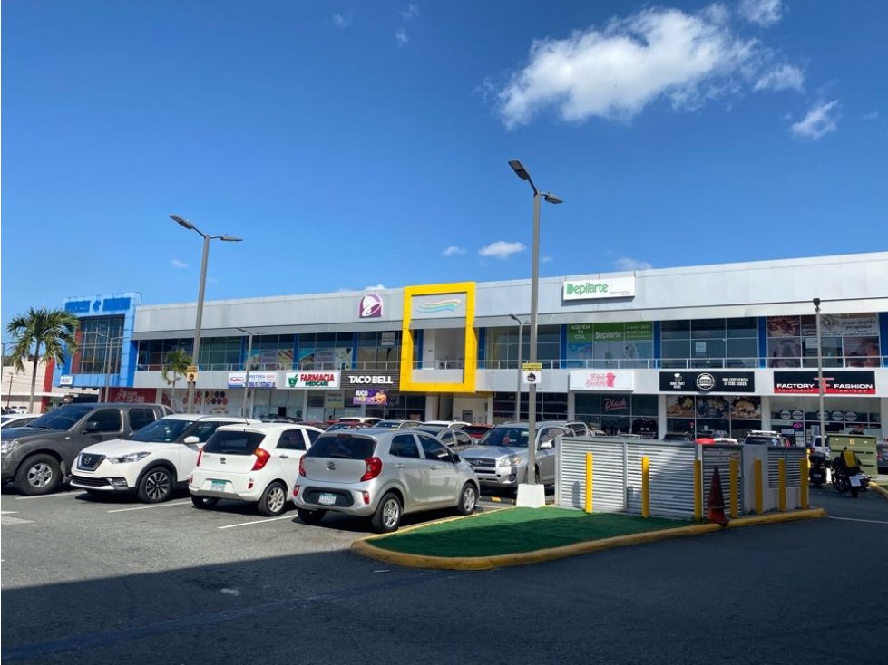 Brisas Golf Mall/Local $2,800/ Alquiler - 1
