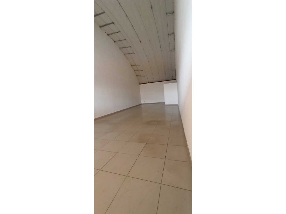 Se Alquila Local en Costa del Este, 96m2, $2100 - 3
