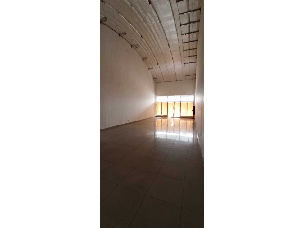 Se Alquila Local en Costa del Este, 96m2, $2100 - 6
