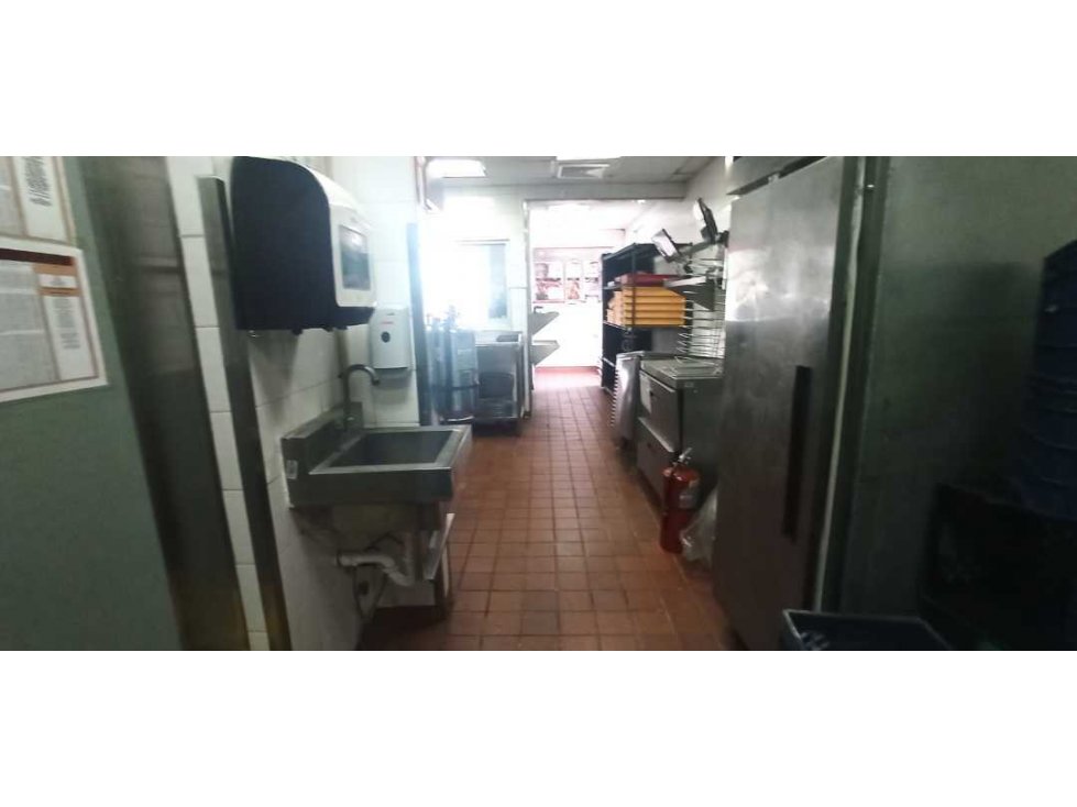 Se Alquila Local Para Restaurante en Vía Zaita con excelente ubicación - 5