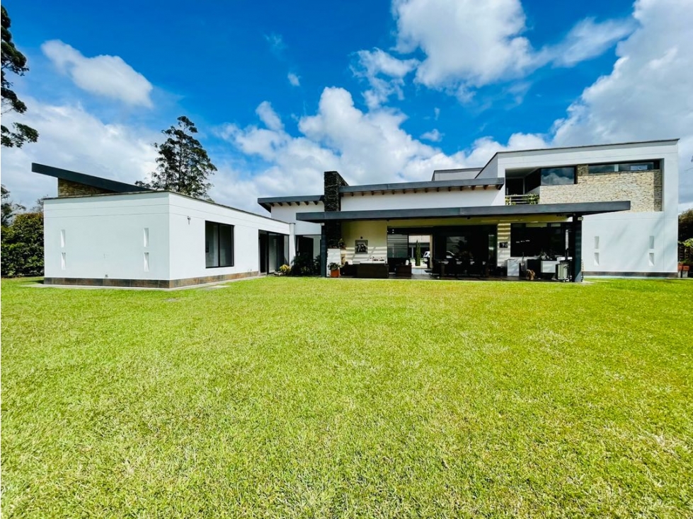 Se alquila o se vende casa campestre en unidad cerrada Llanogrande — foto 3