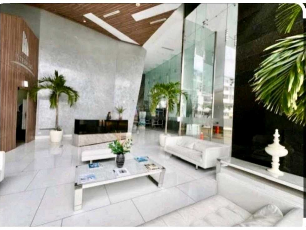 SE ALQUILA OFICINA DE 75 M2 EN LA AV.BALBOA, PH BOC, VISTA AL MAR — foto 2