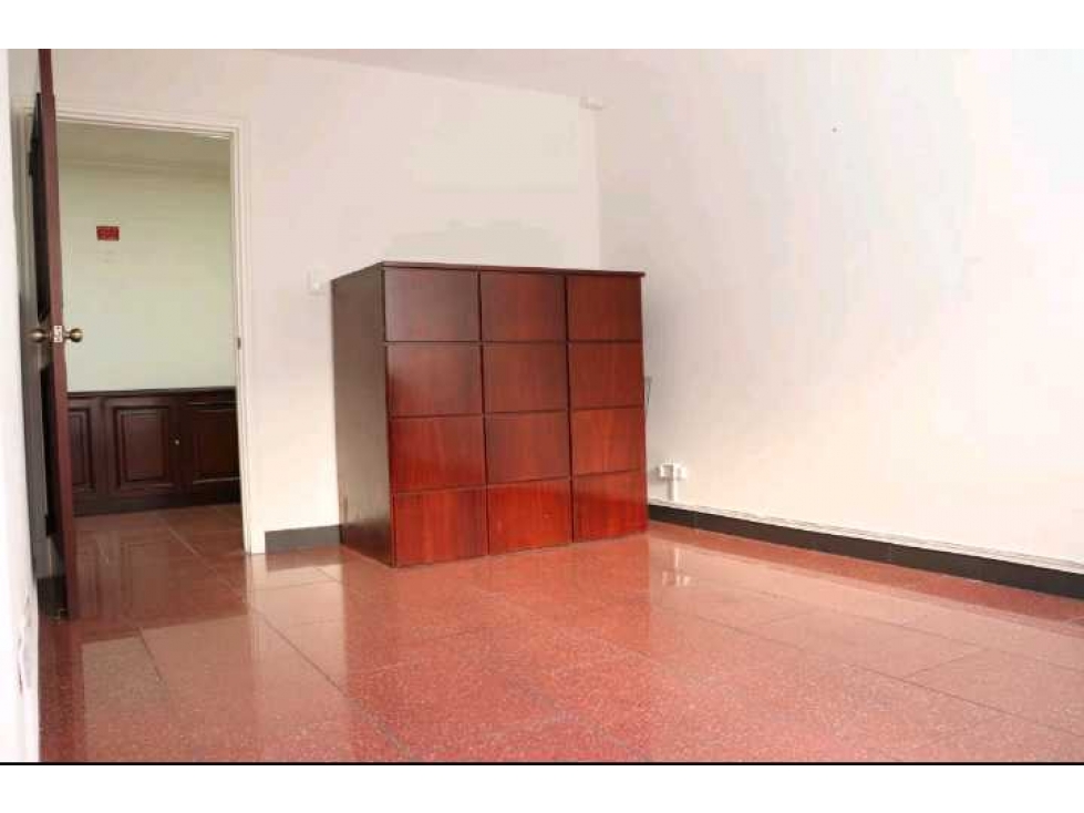 Se alquila oficina con vista al Mar — foto 6