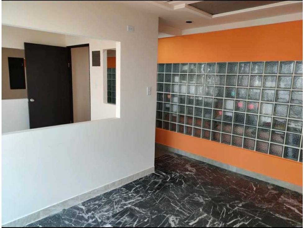 SE ALQUILA OFICINA EN AVENIDA BALBOA VISTA AL MAR Y AL CASCO ANTIGUO — foto 2
