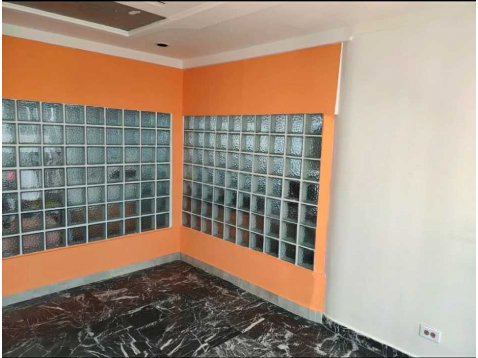 SE ALQUILA OFICINA EN AVENIDA BALBOA VISTA AL MAR Y AL CASCO ANTIGUO — foto 4