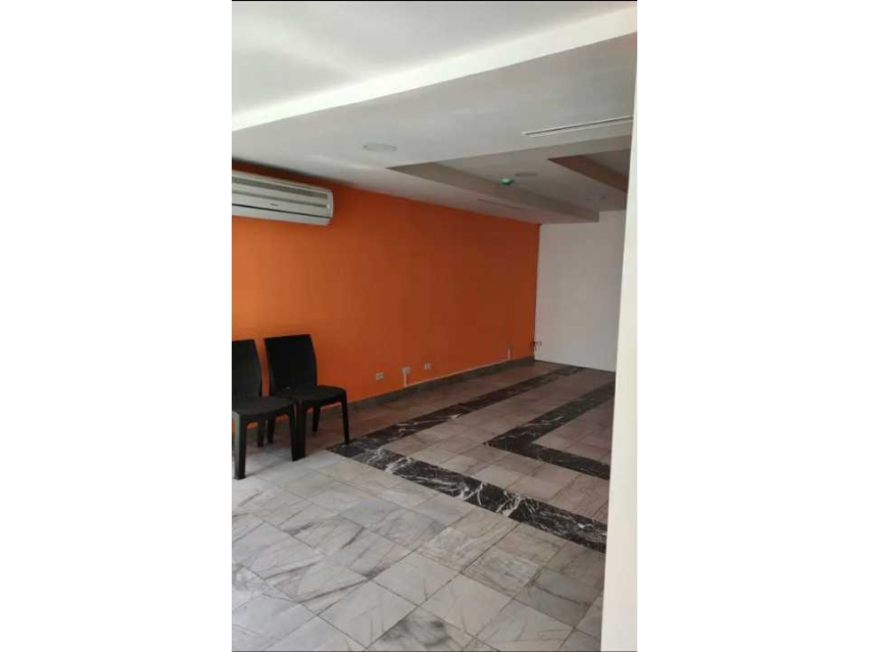 SE ALQUILA OFICINA EN AVENIDA BALBOA PISO DE MARMOL 98MT — foto 4