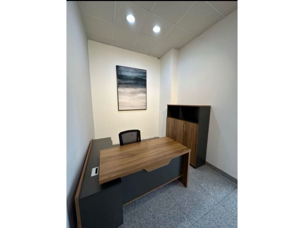 SE VENDE OFICINA EN BELLA VISTA (AA) - 4