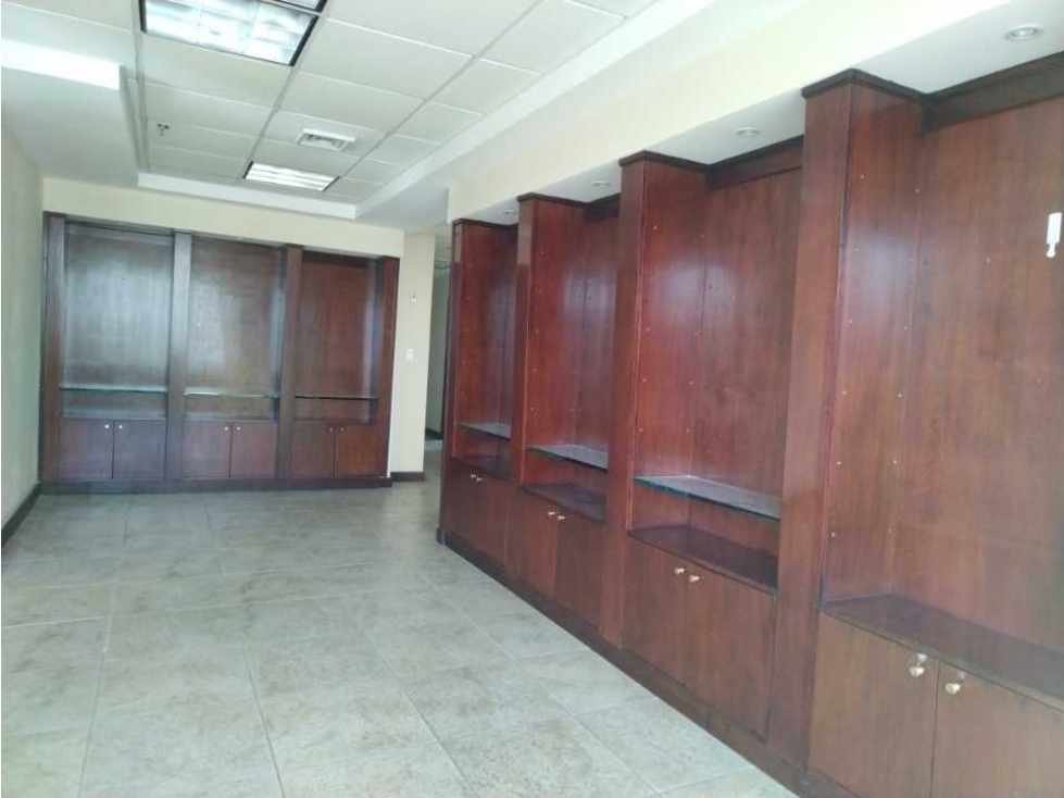 Se Alquila Oficina en Marbella de 217m2 - 1