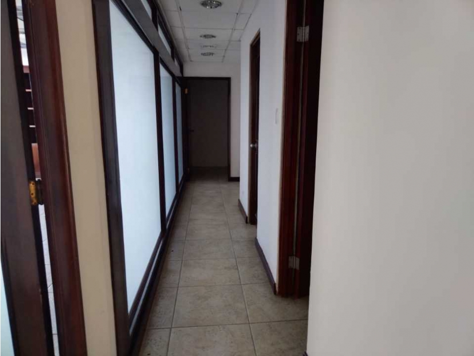 Se Alquila Oficina en Marbella de 217m2 - 2