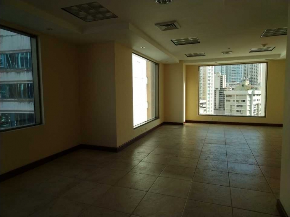 Se Alquila Oficina en Marbella de 217m2 - 3