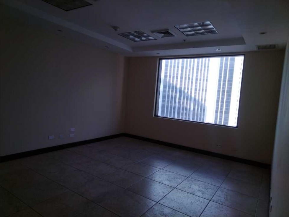 Se Alquila Oficina en Marbella de 217m2 - 5
