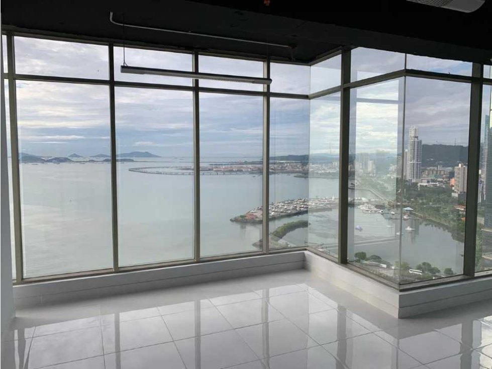 Se alquila Oficina Vacía en Torre Bicsa Avenida Balboa $2800 - 2