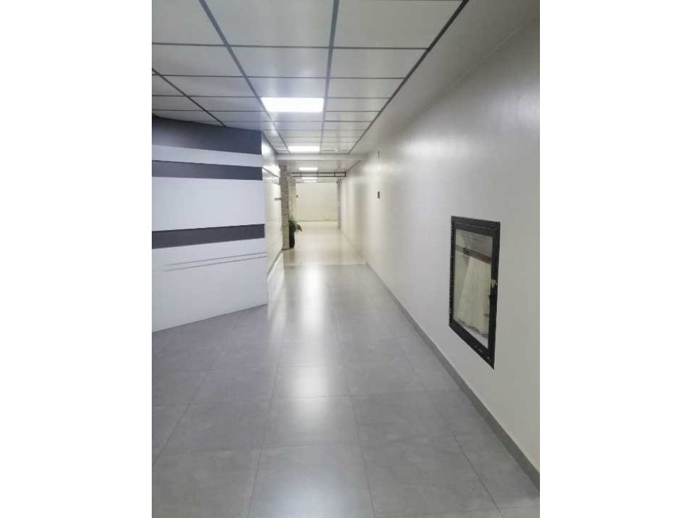 Se Alquilan oficinas en la mejor zona de Ave Balboa. - 4