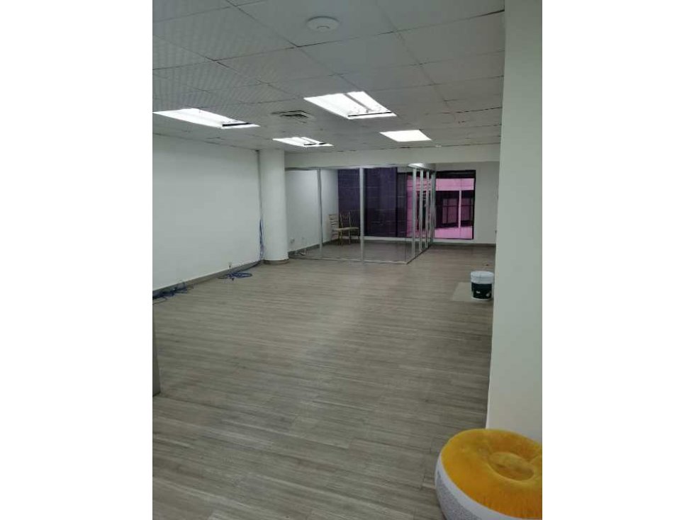 Se Alquilan oficinas en la mejor zona de Ave Balboa. - 6