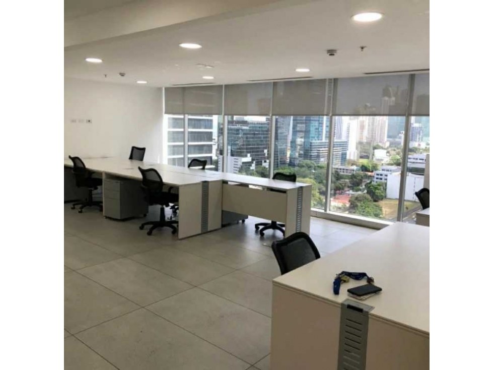 SE ALQUILA OFICINAS EN OBARRIO EXELENTE UBICACIÓN 8 PARKING — foto 3