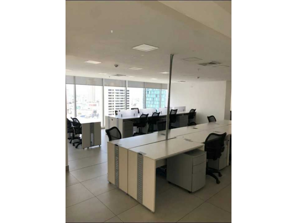 SE ALQUILA OFICINAS EN OBARRIO EXELENTE UBICACIÓN 8 PARKING — foto 2