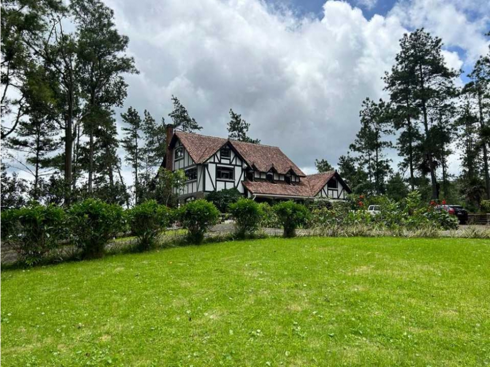 Se Alquila por $550.00 la noche -Casa de Campo Altos de Cerro Azul - 1