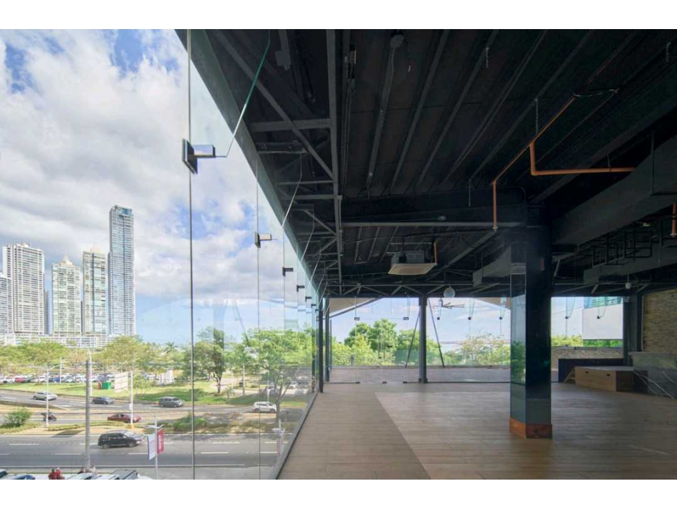 ALQUILER LOCAL ROOFTOP 360MT2 EN BALBOA BOUTIQUE STRIP MALL LT. — foto 2