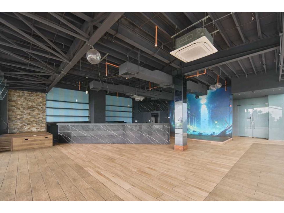 ALQUILER LOCAL ROOFTOP 360MT2 EN BALBOA BOUTIQUE STRIP MALL LT. — foto 4