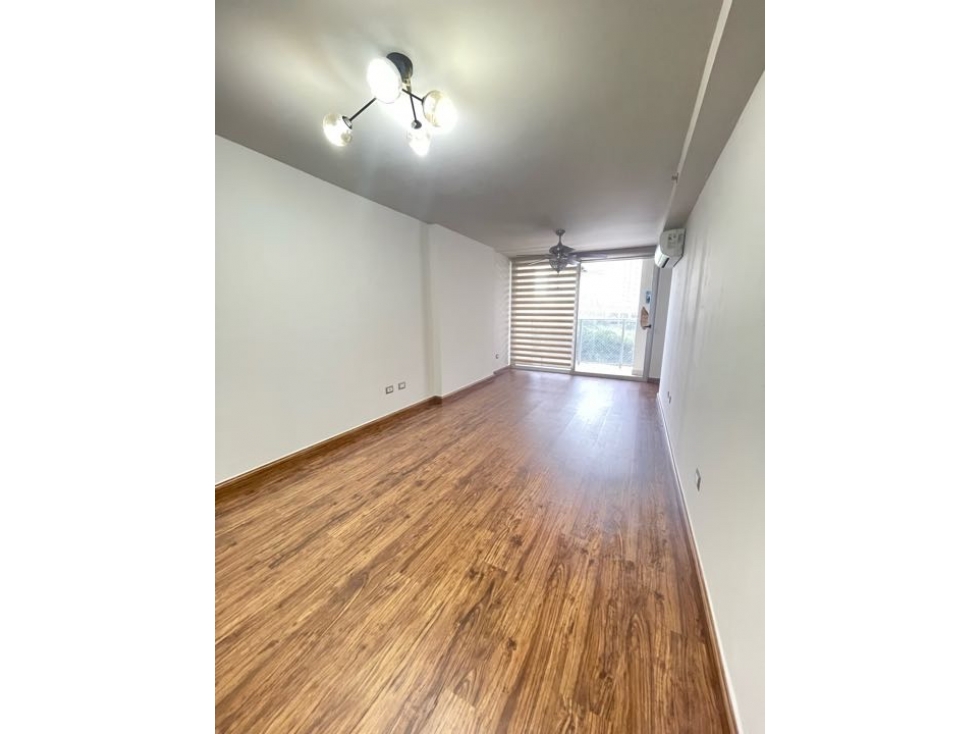 SE ALQUILA/ SE VENDE APARTAMENTO EN CONDADO DEL REY