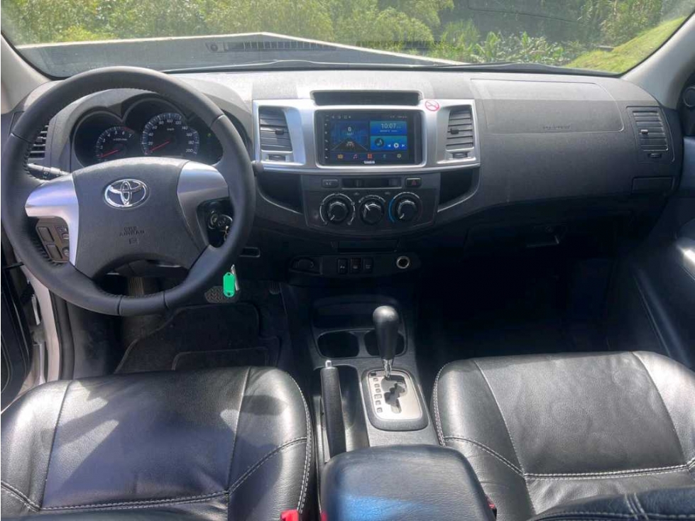 SE ALQUILA TOYOTA FORTUNER — foto 3