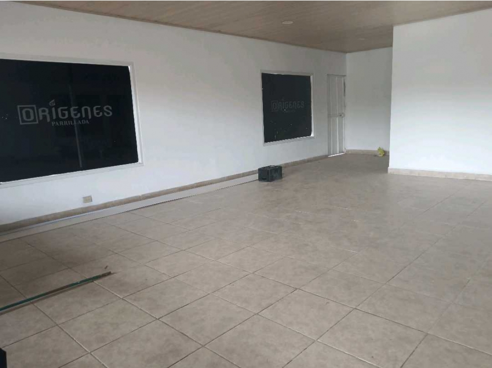 ALQUILER DE LOCAL COMERCIAL EN BUGABA, CENTRICO - 4