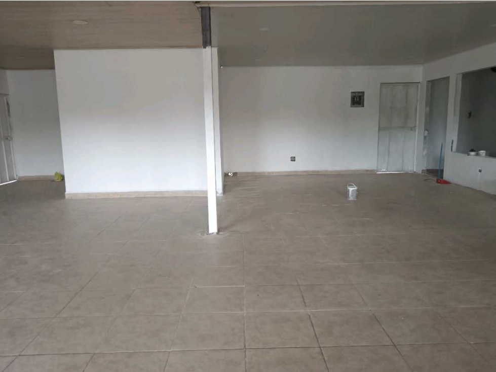 ALQUILER DE LOCAL COMERCIAL EN BUGABA, CENTRICO - 5