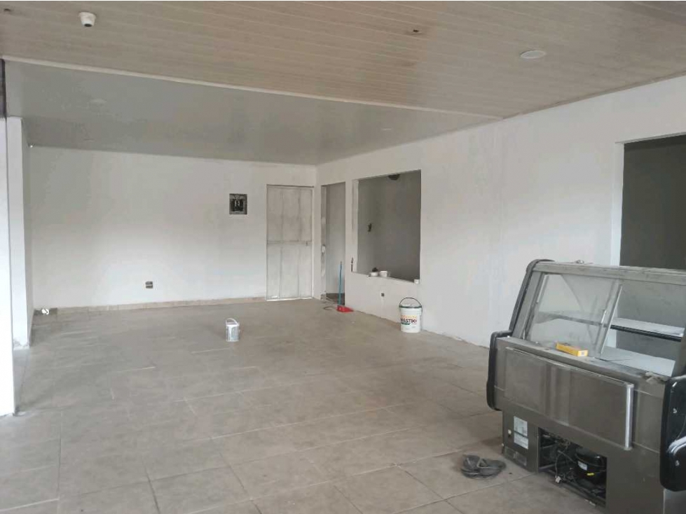 ALQUILER DE LOCAL COMERCIAL EN BUGABA, CENTRICO - 6