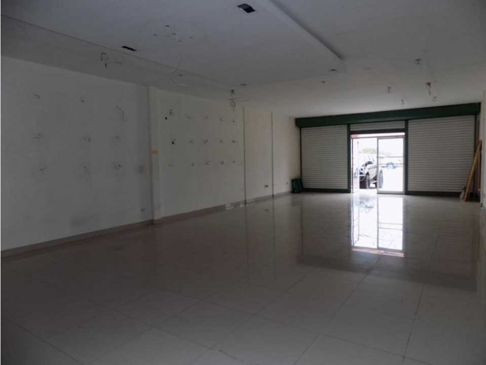 Se Alquilan 2 locales en villa lucre | 126mt2 - 3