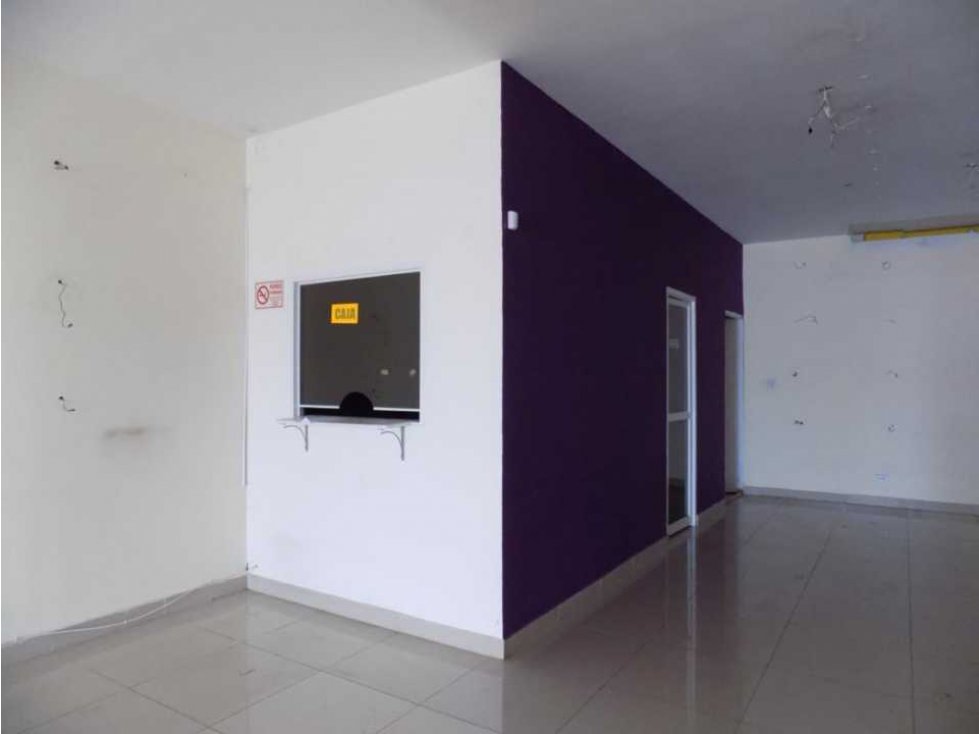 Se Alquilan 2 locales en villa lucre | 126mt2 - 4