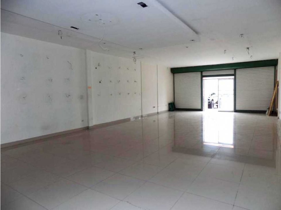 Se Alquilan 2 locales en villa lucre | 126mt2 - 5