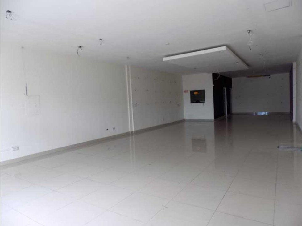 Se Alquilan 2 locales en villa lucre | 126mt2 - 6