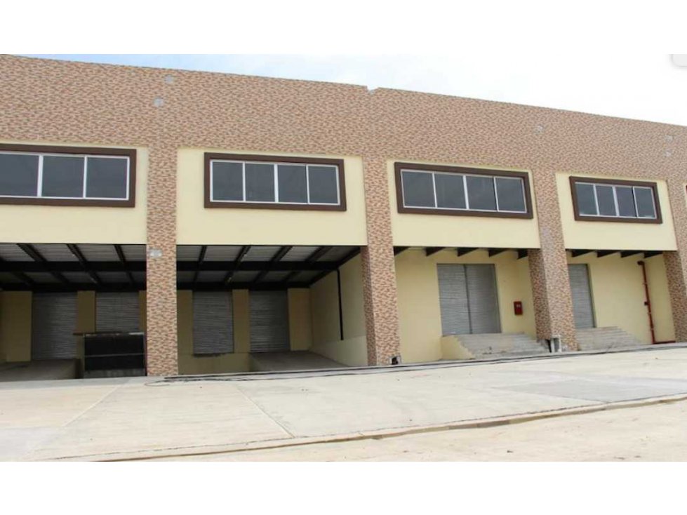 Se alquilan galeras en parque industrial Mañanitas