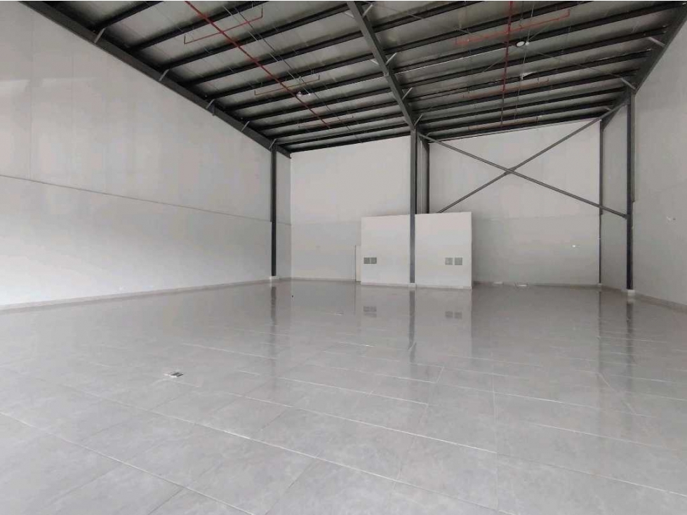 Se alquilan Locales Comerciales desde 168m2 en Autopista - La Chorrera — foto 4