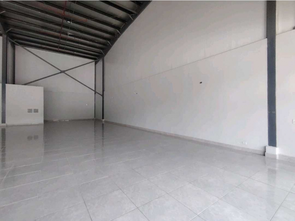 Se alquilan Locales Comerciales desde 168m2 en Autopista - La Chorrera — foto 5