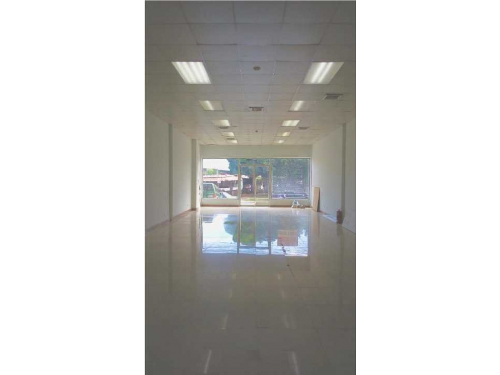 Se alquilan locales de 130 y 150 mts en via Principal de La Chorrera - 1