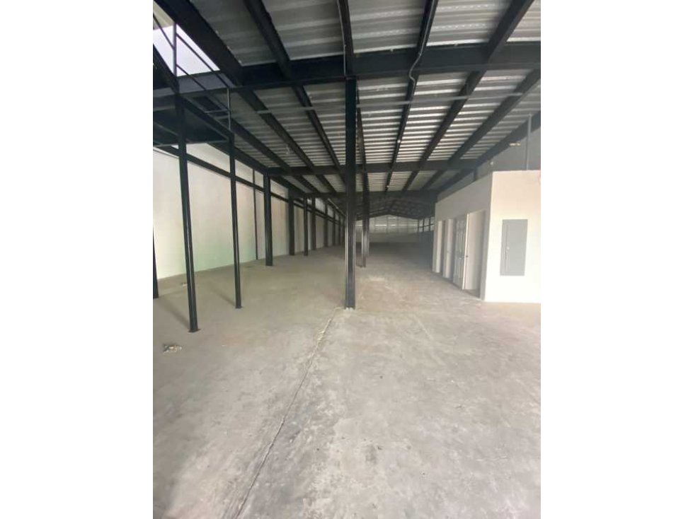 Se alquilan o se vende galeras 1800mts - 5