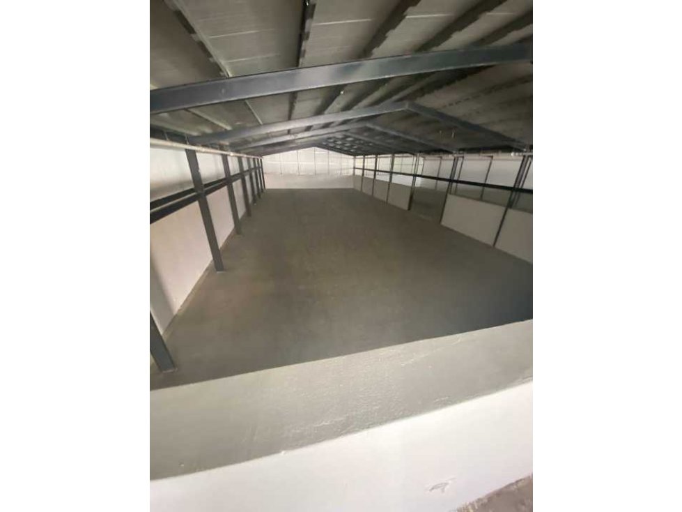 Se alquilan o se vende galeras 1800mts - 6
