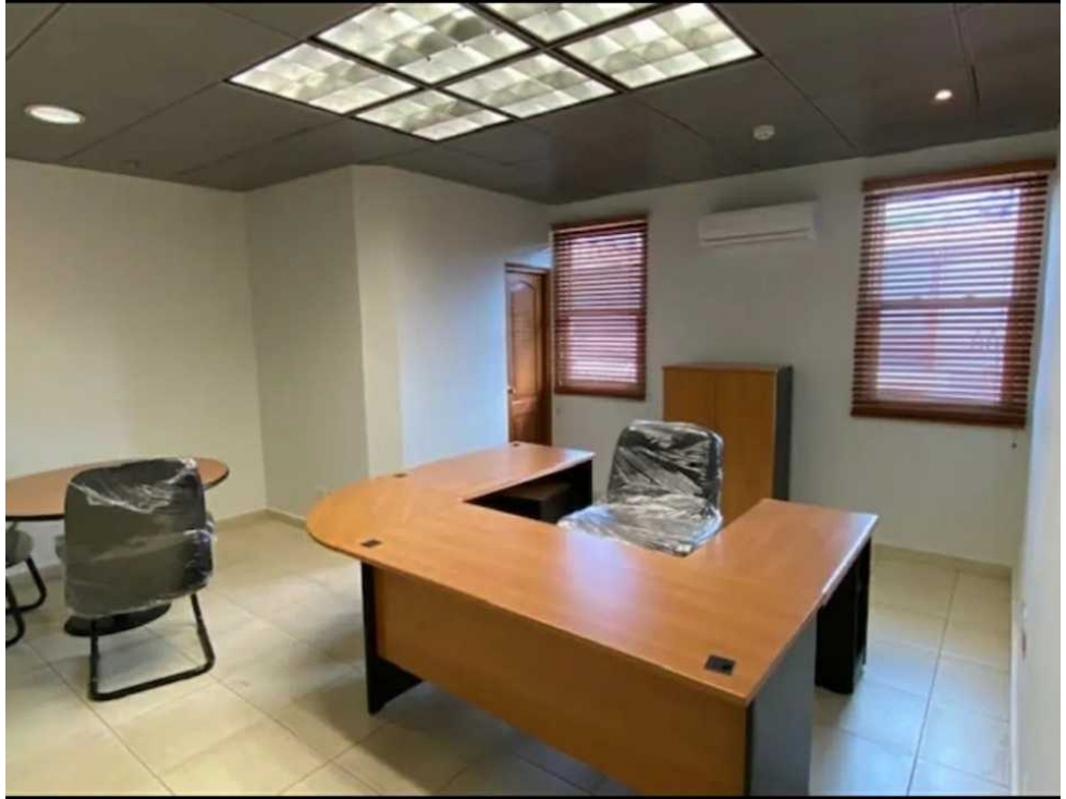 SE ALQUILAN OFICINAS, 4 OFICINAS DE 180MTS